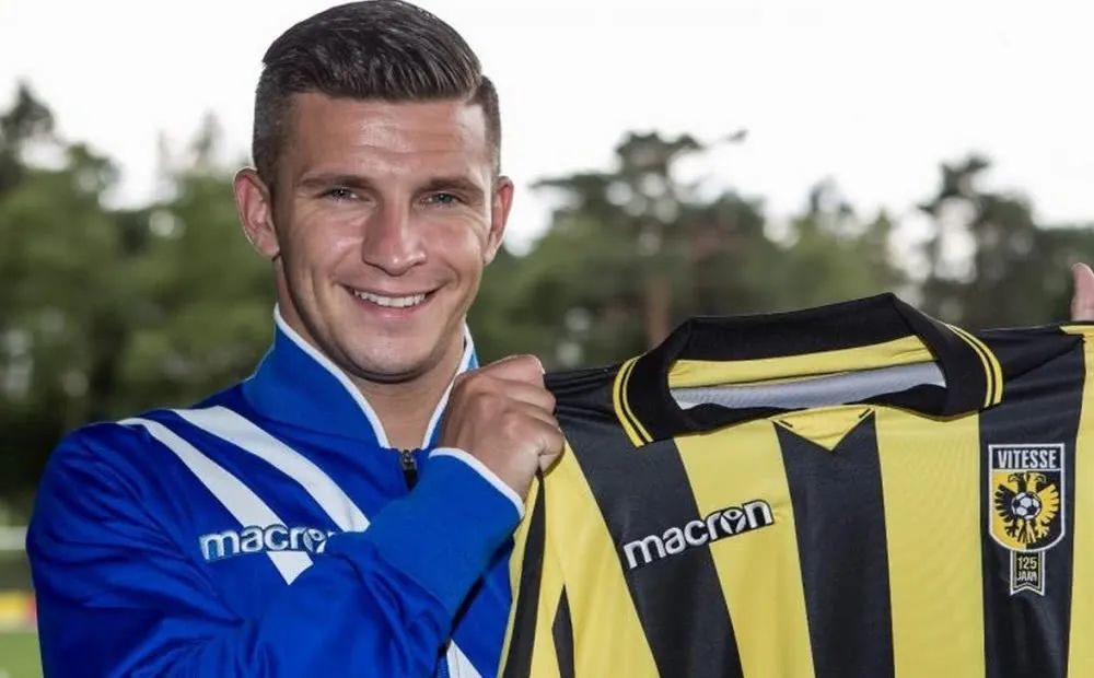 鲁泽塔在关 鲁泽塔在关