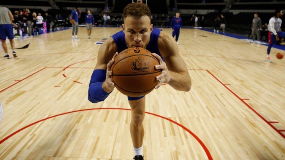 上半场虽未 上半场虽未